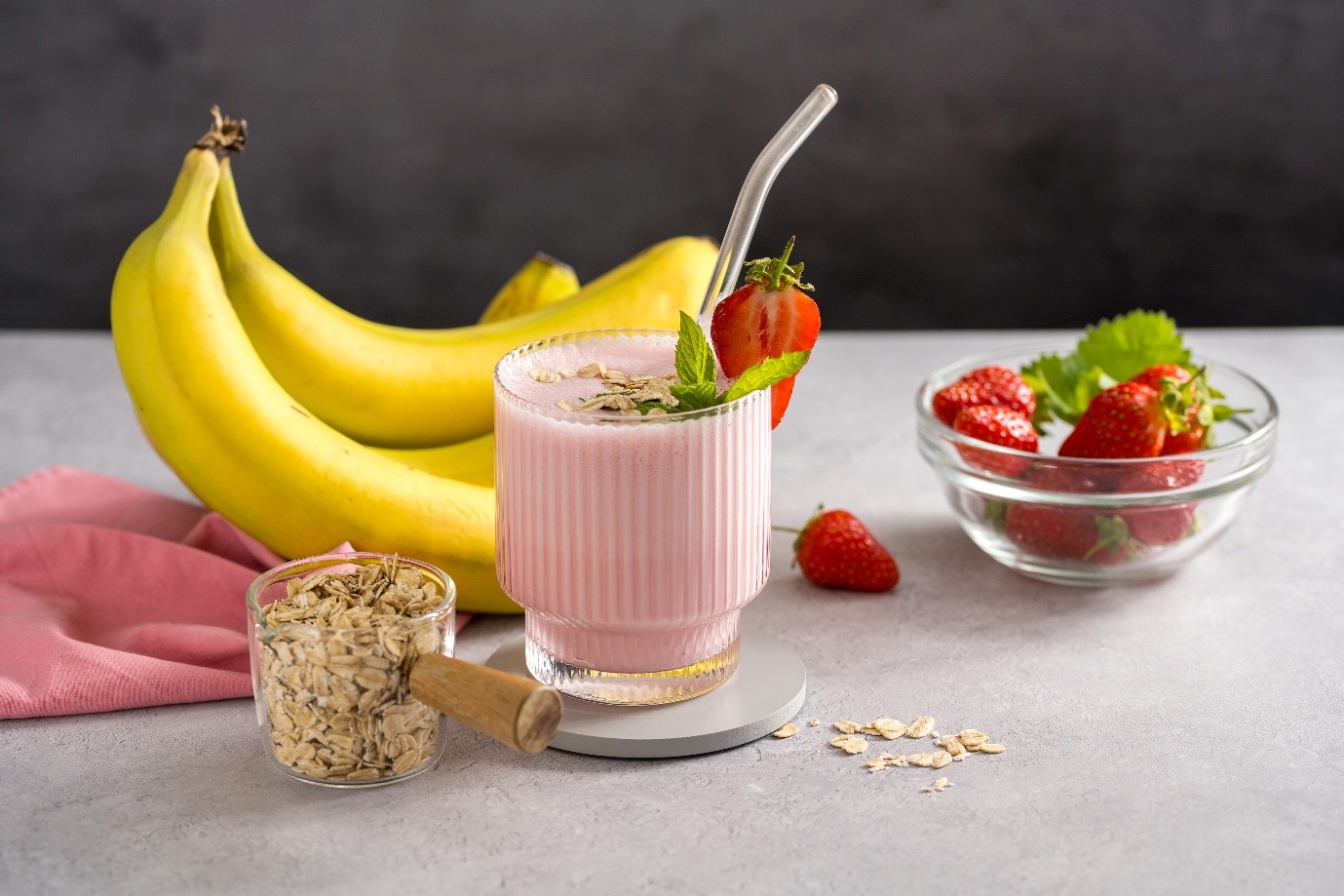 5 Ide Camilan Lezat Smoothie Buah Segar dengan Susu vidoran Xmart UHT Rasa Strawberry Ice Cream.jpg 5 Ide Camilan Lezat Smoothie Buah Segar dengan Susu vidoran Xmart UHT Rasa Strawberry Ice Cream.jpg