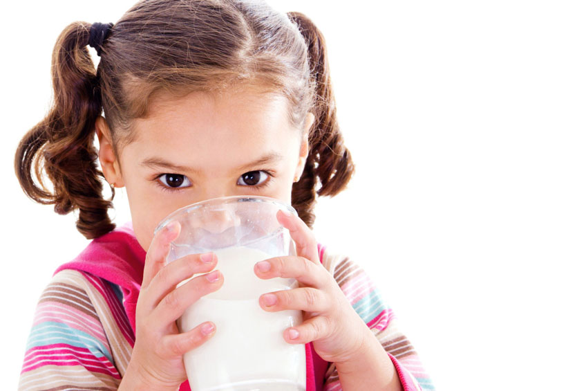 Anak Sebaiknya Minum Susu Sebelum Tidur