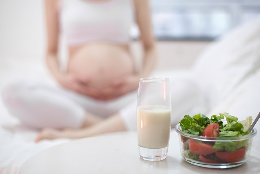 Atur Pola Makan Supaya Kenaikan BB Ibu Hamil Ideal
