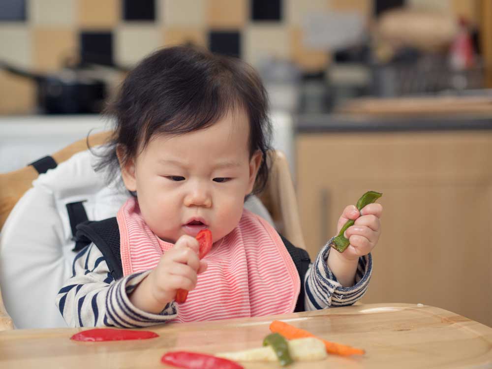 Mana Dulu Yang Harus Dikenalkan Pada Si Kecil Buah Atau Sayur